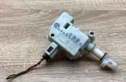 VOLKSWAGEN Passat B5 (1996-2005) Centrālās atslēgas motorīts 3B0810773A,3B0959782,WithPlug 34378994