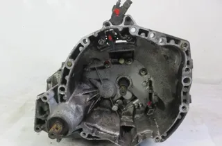 VOLVO V40 1 generation (1996-2004) Gearbox JB3306 33526933