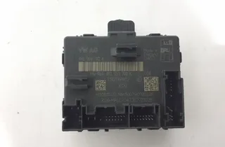 AUDI Q8 4M (2018-2024) Блок управления дверей передние  правые 4M1959792K 33595334