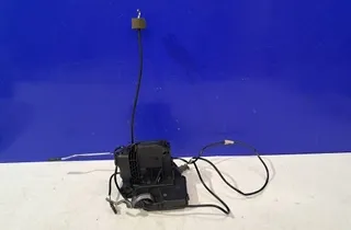 MERCEDES-BENZ CLS-Class C219 (2004-2010) Замок передней левой двери 2197200235 33530847