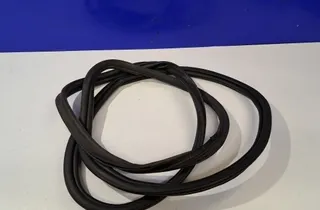 LAND ROVER Range Rover 4 generation (2012-2022) Bagāžnieka vāka blīvgumija TailgateRubberSeal 33731712