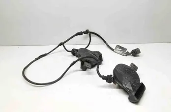 VOLVO V70 2 generation (2000-2008) Signāla taure 9178848,9178849 32654197