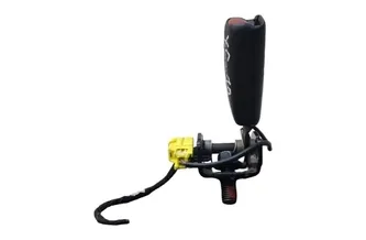 VOLVO XC70 2 generation (2000-2007) Aizmugurējā labā sēdekļa sprādze 33471233