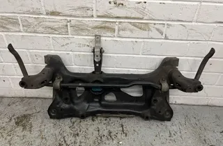 SKODA Superb 1 generation (2001-2008) Передний траверс 5WA199315F 33553703