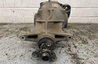 BMW 5 Series G30/G31 (2016-2023) Aizmugurējais reduktors 8742814 33596256