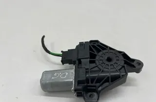 MERCEDES-BENZ C-Class W205/S205/C205 (2014-2023) Маторчик стеклоподъемника задней правой двери A2139060602 33900323