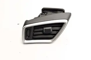 NISSAN X-Trail T32 (2013-2022) Instrumentu paneļa gaisa kanāli 687614BA0A 33361365