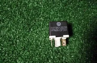 SKODA Octavia 2 generation (2004-2013) Relejs 141951253B 32498038