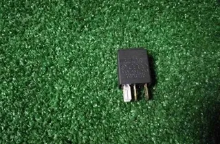 SKODA Octavia 2 generation (2004-2013) Relejs 8Z0951253 32498042