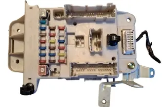 TOYOTA RAV4 2 generation (XA20) (2000-2006) Drošinātāju kārba PPT25P5 28266086
