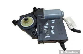 VOLKSWAGEN Touran 1 generation (2003-2015) Priekšējo kreiso durvju logu pacēlāja motorīts 1K0959793J 33250767