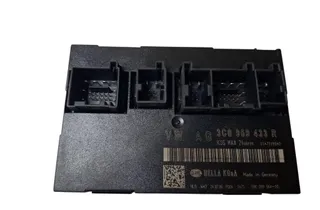 VOLKSWAGEN Passat B7 (2010-2015) Comfort Control Unit 33404030