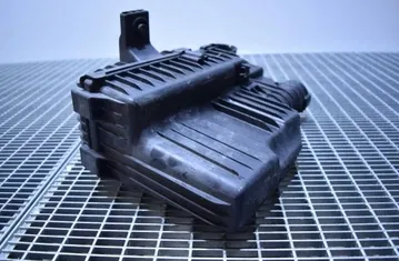 CITROËN C3 2 generation (2009-2016) Gaisa filtru kaste 9813534180 33221671