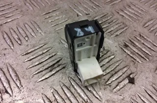 CITROËN C3 3 generation (2016-2024) Priekšējo kreiso durvju logu pacēlāja slēdži 96762292ZD 33224010