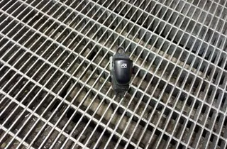 RENAULT Kadjar 1 generation (2015-2024) Priekšējo labo durvju logu pacelšanas slēdži 33401178