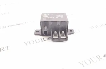 BMW X3 F25 (2010-2017) Реле 9198302 33483591