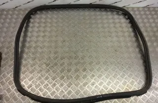 BMW X1 F48/F49 (2015-2023) Резиновый уплотнитель крышки багажника 7474447 33484407