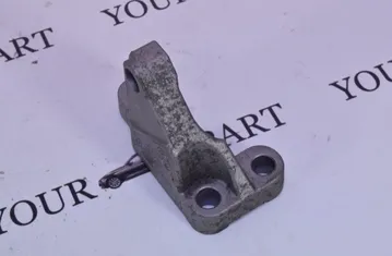 BMW 1 Series F20/F21 (2011-2020) Кронштейн топливного насоса 8511628 33484829