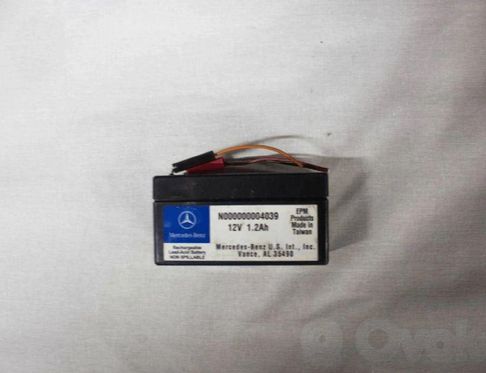 MERCEDES-BENZ R-Class W251 (2005-2017) Аккумулятор N000000004039 32877644