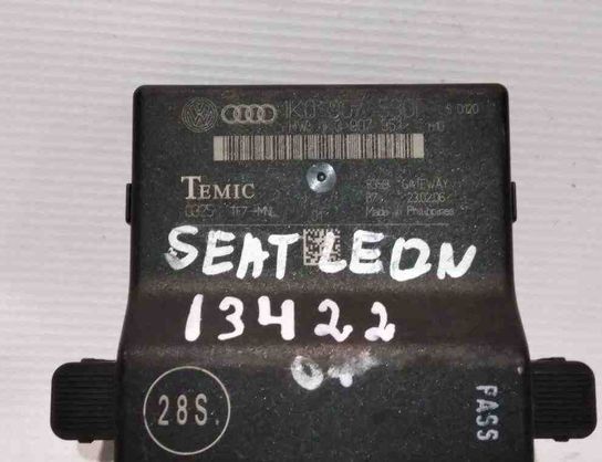 VOLKSWAGEN Golf 8 generation (2019-2023) Central locking control unit 1K0907530F 32009113