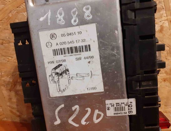 MERCEDES-BENZ S-Class W220 (1998-2005) Fuse Box #1888,A0205451732,0025452001,05045110 11832570