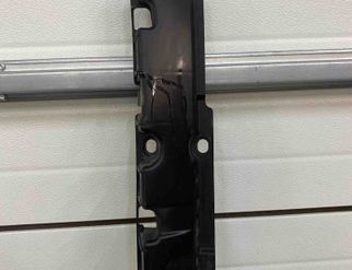 BMW X5 E70 (2006-2013) Кронштейн боковой юбки 51777207195,#E737 22588069