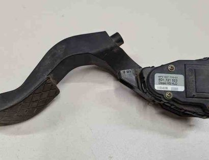 VOLKSWAGEN Passat B7 (2010-2015) Throttle Pedal 32713084