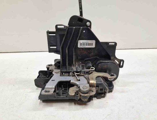VOLKSWAGEN Polo 4 generation (2001-2009) Front Left Door Lock 3B1837015 32715613