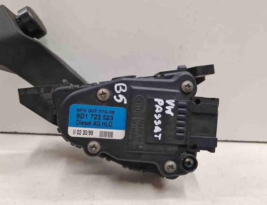 VOLKSWAGEN Passat B7 (2010-2015) Throttle Pedal 32716857