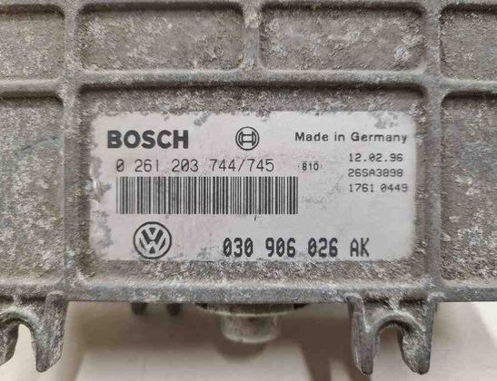 VOLKSWAGEN Polo 3 generation (1994-2002) Engine Control Unit ECU 0261203745,0261203744,030906026AK 32721195