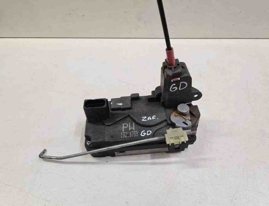 OPEL Zafira B (2005-2010) Aizmugurējā labā durvju slēdzene 13210739 32723299