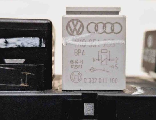VOLKSWAGEN Jetta 3 generation (1992-1998) Блок управления Комфорт IK0951253,F005V00525,0332011100,3C0937049D 32726443