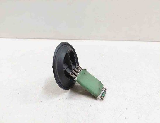 SEAT Ibiza 4 generation (2008-2017) Blower fan relay 32728833