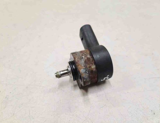 CHRYSLER PT Cruiser 1 generation (2000-2010) Регулятор давления топлива 32729715