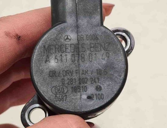 CHRYSLER PT Cruiser 1 generation (2000-2010) Регулятор давления топлива 32729715