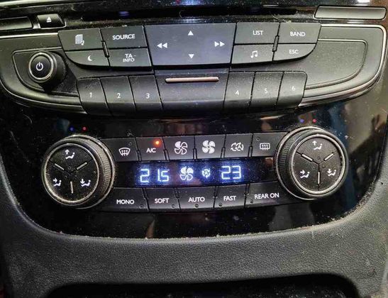 PEUGEOT 508 1 generation (2010-2020) Другие блоки управления 98077013XZ,E1066544 32730389