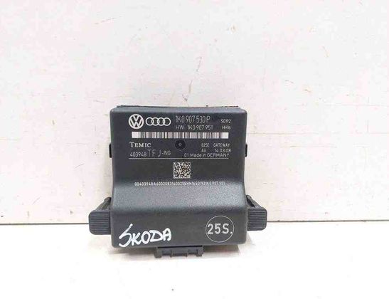 SKODA Octavia 1 generation (1996-2010) Vārtejas vadības bloks 32731149