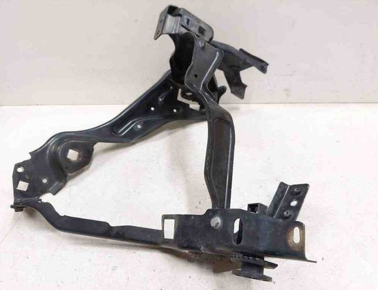 MERCEDES-BENZ C-Class W204/S204/C204 (2004-2015) Держатель передний левого фонаря PP204626044 32732389
