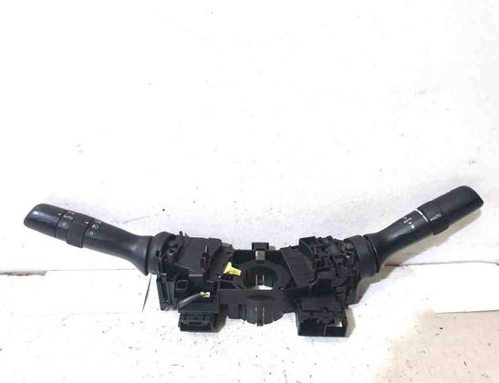 TOYOTA Avensis 3 generation (2009-2020) Подрулевой переключатель 1738323,17F373 31405887
