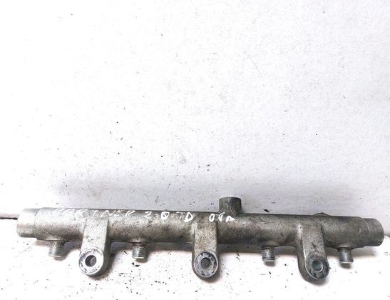 PEUGEOT 307 1 generation (2001-2008) Fuel Rail 0445214019 33049050