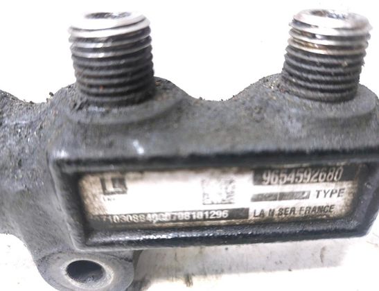 CITROËN C4 1 generation (2004-2011) Fuel Rail 9654592680 33049241