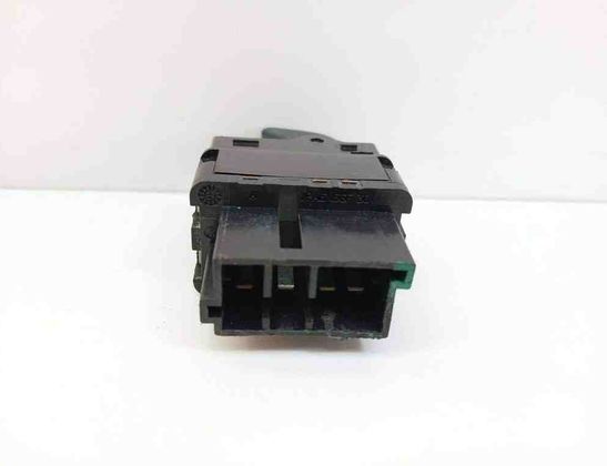 PEUGEOT 306 1 generation (1993-2002) Кнопка стеклоподъемника задней левой двери PA66GF30 31366321