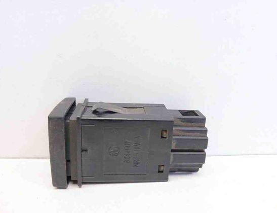VOLKSWAGEN Golf 3 generation (1991-1998) Кнопка обогрева лобового стекла 1H5907569,1H5959621 31379772