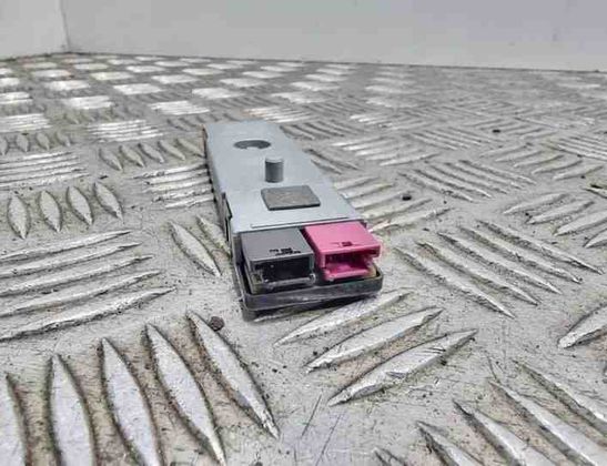 MERCEDES-BENZ E-Class W212/S212/C207/A207 (2009-2016) Bootlid Antenna Amplifier A2128203589,10T077,ZGS001 23984142