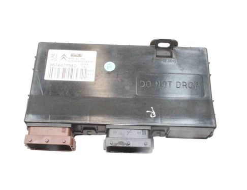 PEUGEOT RCZ 1 generation (2010-2014) Priekšējā labā sēdekļa vadības bloks 9674477580 30375873