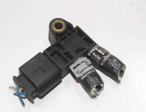 MERCEDES-BENZ GLA-Class X156 (2013-2020) DPF Pressure Sensor A0071536028 31568502