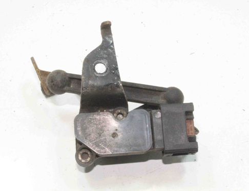 BMW X2 F39 (2017-2023) Front Right Level Sensor 6870200 31658800