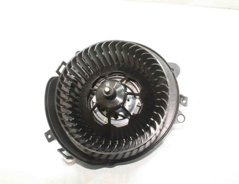 VOLKSWAGEN Golf 8 generation (2019-2023) Sildītāja ventilators 5WC819015A 31937703