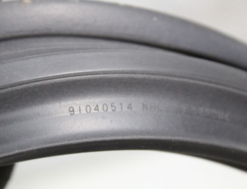 LEXUS RC 1 generation (2013-2024) Резиновая прокладка передней правой двери 33058377