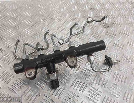 NISSAN Qashqai 2 generation (2013-2023) Kreisās puses degvielas rampa 175213876r 30625467